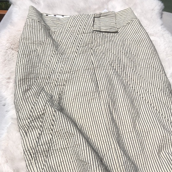 Size 4 Eva Franco Pencil Skirt fully lined. - Picture 5 of 11